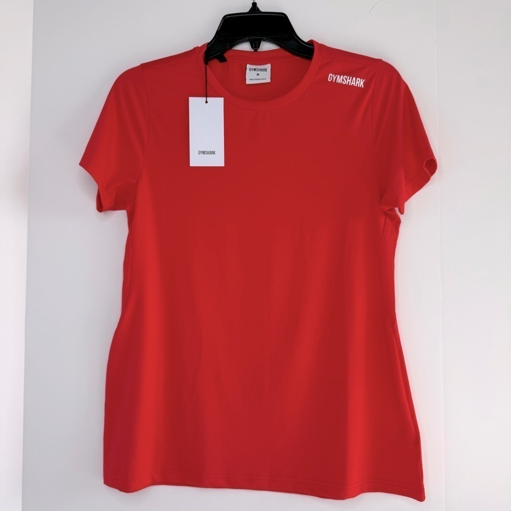 NWT Gymshark Athletic Workout Tee Women Size M Crew Neck Short Sleeve Red